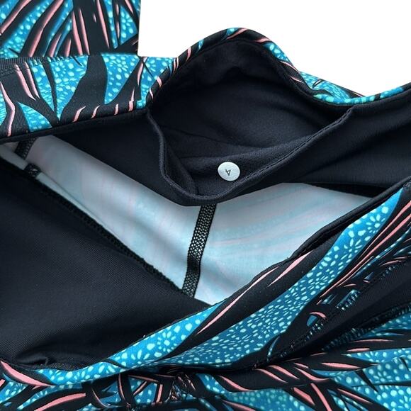 Lululemon Inspire Tight II Palm Lace Tofino Teal Black 25" Size 4 - Picture 5 of 7